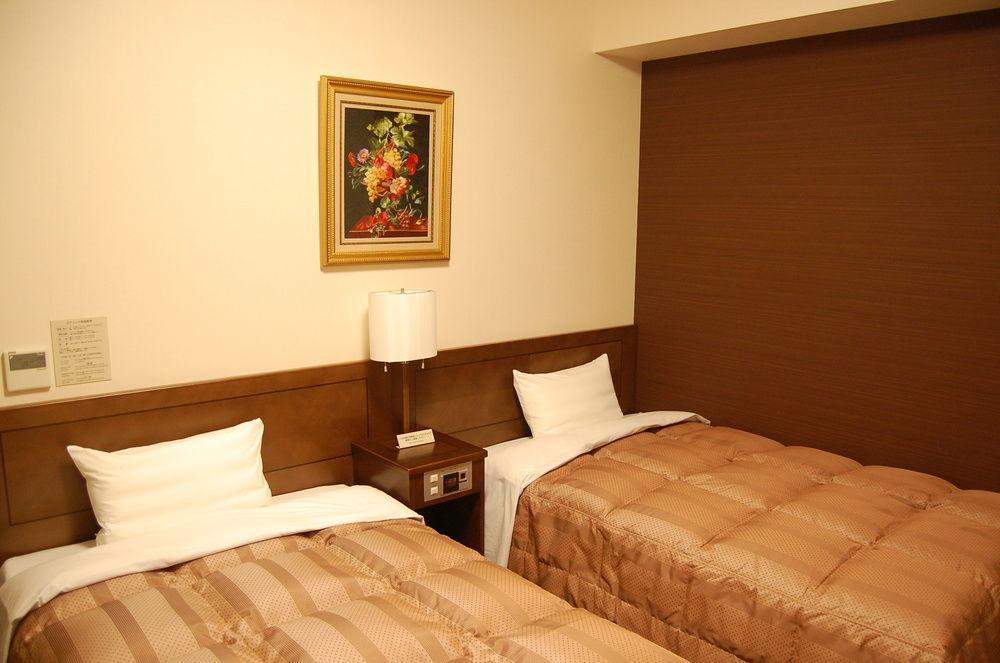 Hotel Route-Inn Yokohama Bashamichi Екстериор снимка