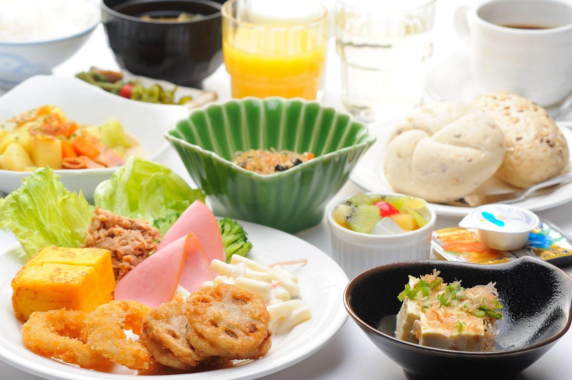 Hotel Route-Inn Yokohama Bashamichi Екстериор снимка